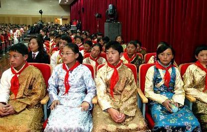 西藏进一步提高教育“三包”政策补助标准