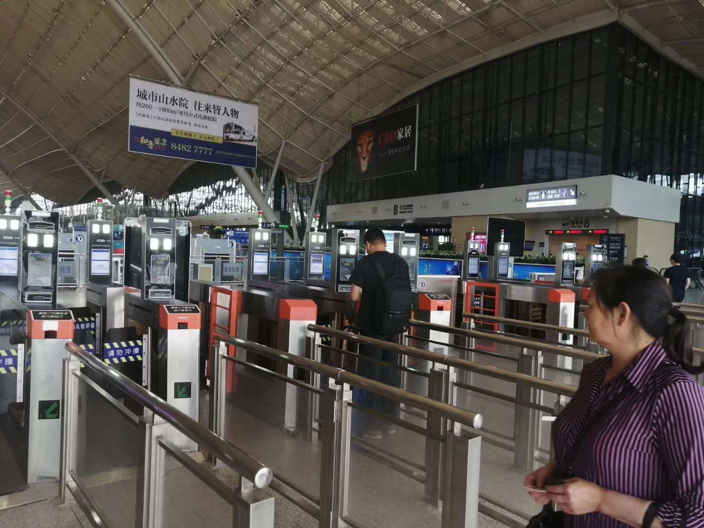 汽車客運站高鐵站實名制檢票閘機人臉識別閘機