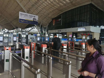 汽車客運站高鐵站實名制檢票閘機人臉識別閘機