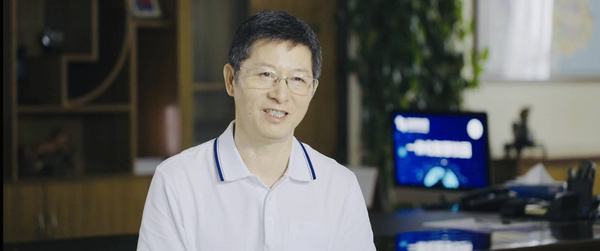 英特爾聯袂Science出品紀錄片，藍鴿集團董事長張新華接受專訪