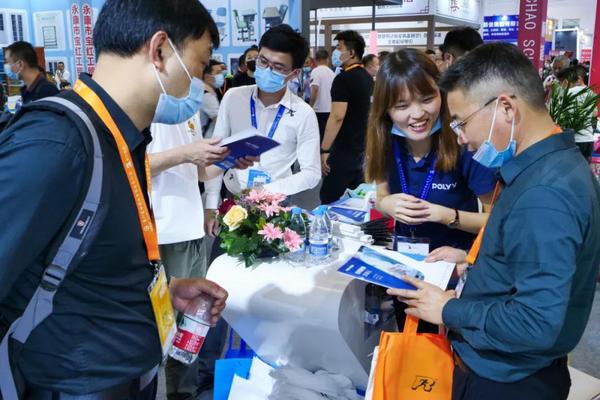 三尺空間,一鍵開播 79屆教裝展保利威直播艙引爆行業熱議!