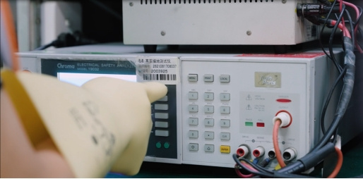 AOC商用E/P/U系列顯示器，成就行業數智化轉型無憂顯示新標準