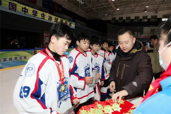 北京市中小学生代表团在全国学校冰雪运动竞赛中取得优异成绩