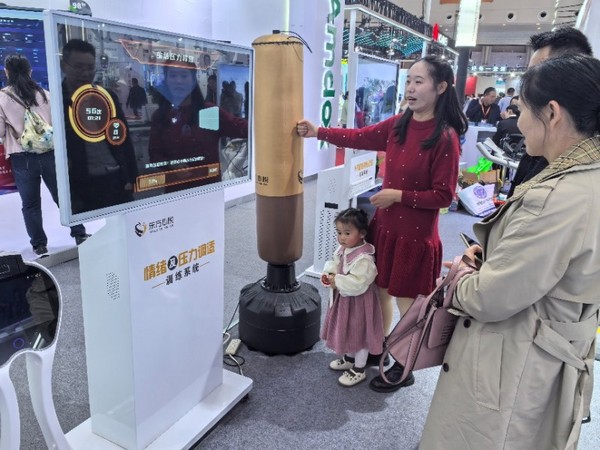 東方心悅新成果發布會在第84屆中國教育裝備展示會上廣受贊譽