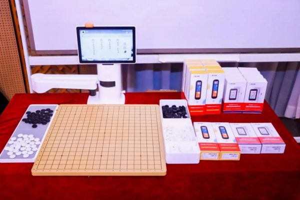 注入科技動能，打開智慧之窗——“阿爾法蛋AI公益”情暖深圳同澤學校