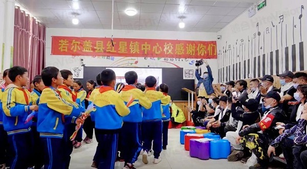 鴻合科技以公益之心，助推教育扶貧與鄉村振興