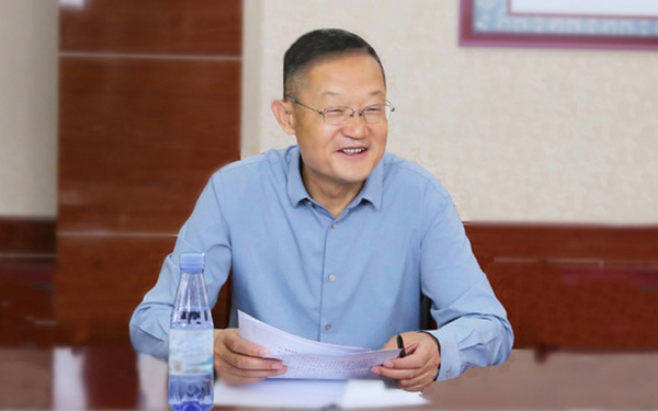 陇东学院党委书记任尔昕深入农业与生物工程学院调研并主持召开座谈会