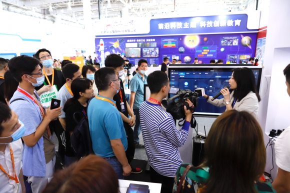 大疆教育于第79屆教育裝備展正式發布最新RoboMasterTT編隊飛行套裝：編隊靈感，一觸即發！