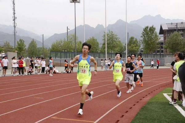 筑梦新征程！西安建筑科技大学举行第58届田径运动会