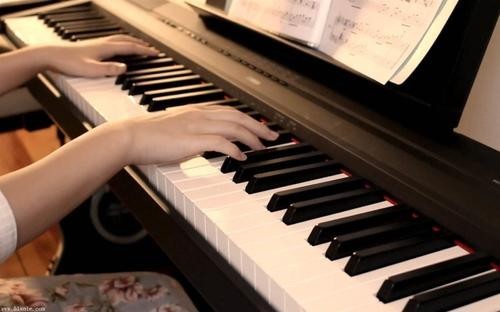 小知大数数字钢琴教室解决方案，提升学校音乐学科的信息化教学水平
