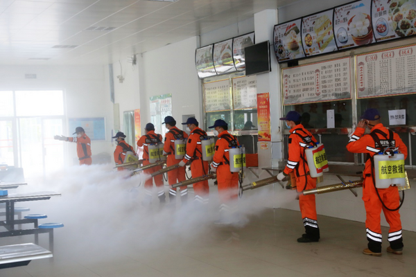 武漢軟件工程職業學院:三次消毒清潔,確保校園安全!