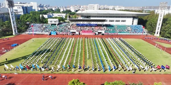 奥运冠军面对面！2024上海大学体育节燃情开幕！