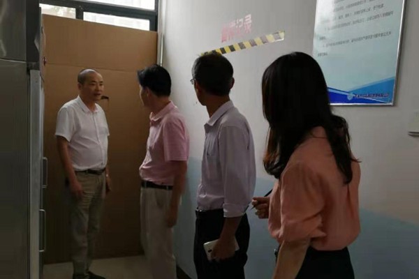 芜湖高级职业技术学校开学严把食品安全关