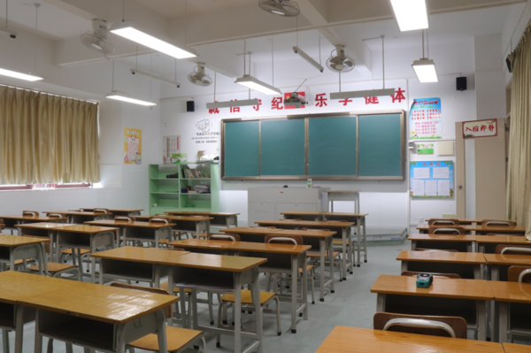 雷士照明攜“智慧校園”亮相教育裝備展，守護青少年光健康未來